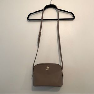 Light brown crossbody bag